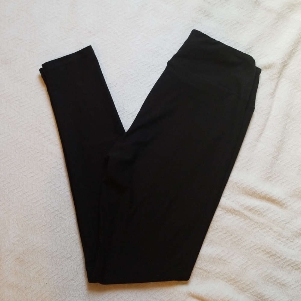 Lularoe OS Solid Black Leggings